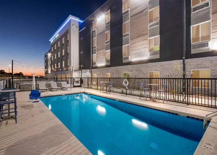 Everhome East I-8 By Choice 5*