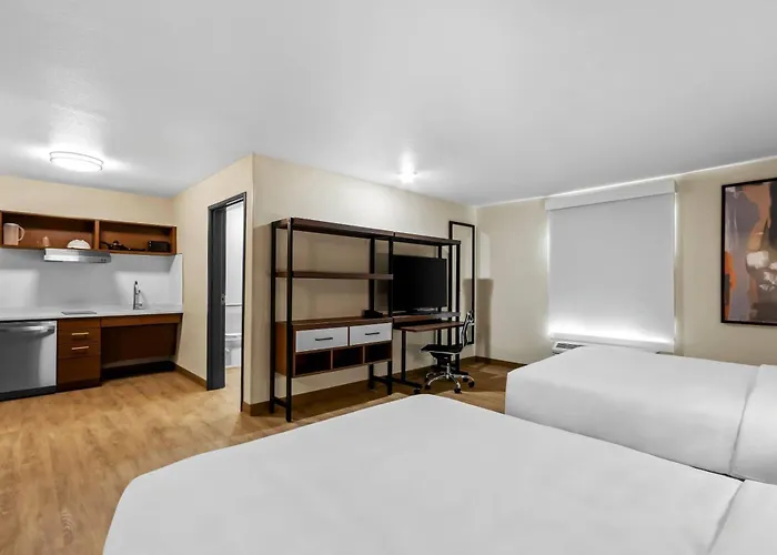Everhome East I-8 By Choice 5*