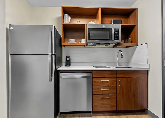 Everhome East I-8 By Choice 5*