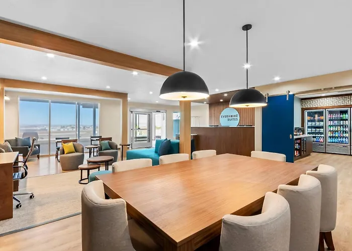 Everhome East I-8 By Choice 5*